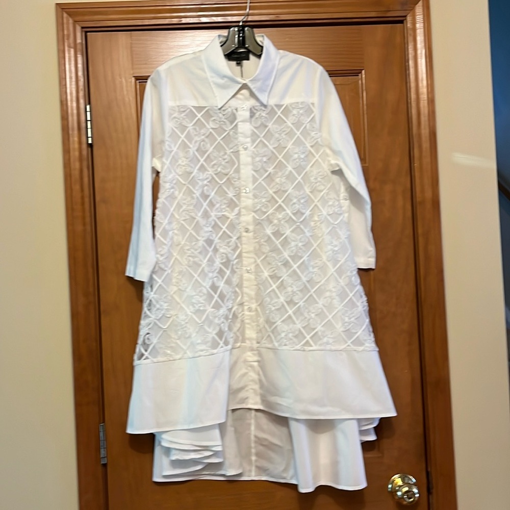 Eyelet shirt dress - high low